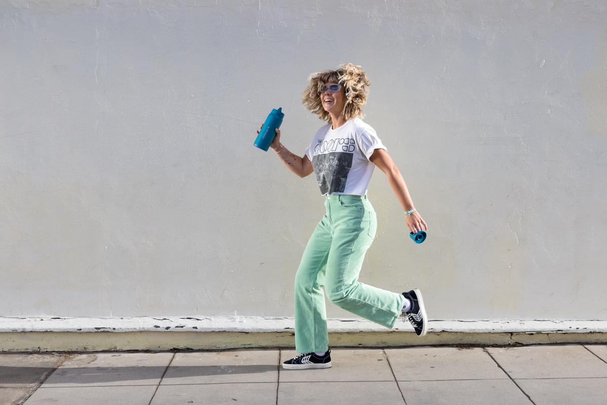 Bidon na wodę LifeStraw Go 2.0 turkusowa o pojemności 1 litr w mieście